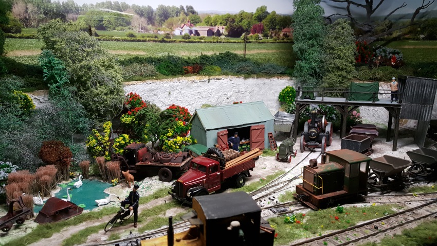 narrow gauge model railway layouts